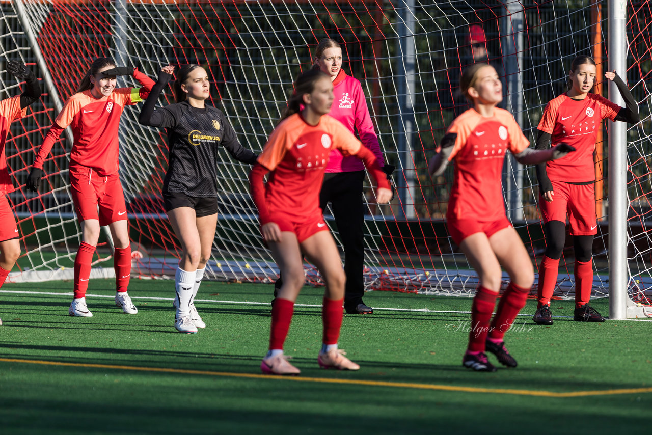 Bild 354 - wBJ VfL Pinneberg2 - Eimsbuttler TV 3 : Ergebnis: 5:0